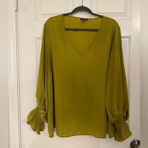 🟠 Vince Camuto Chartreuse Blouse with Ruffle Cuff, 3X 🟠